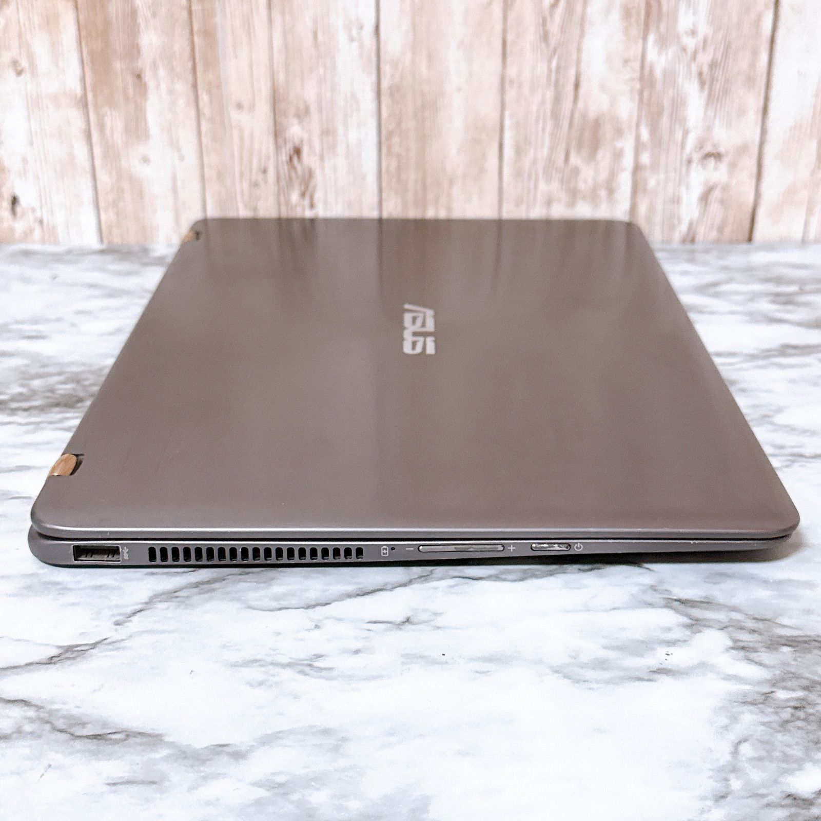 1台限定✨高性能i7＆メモリ8GB/爆速SSD✨カメラ すぐ使える薄型