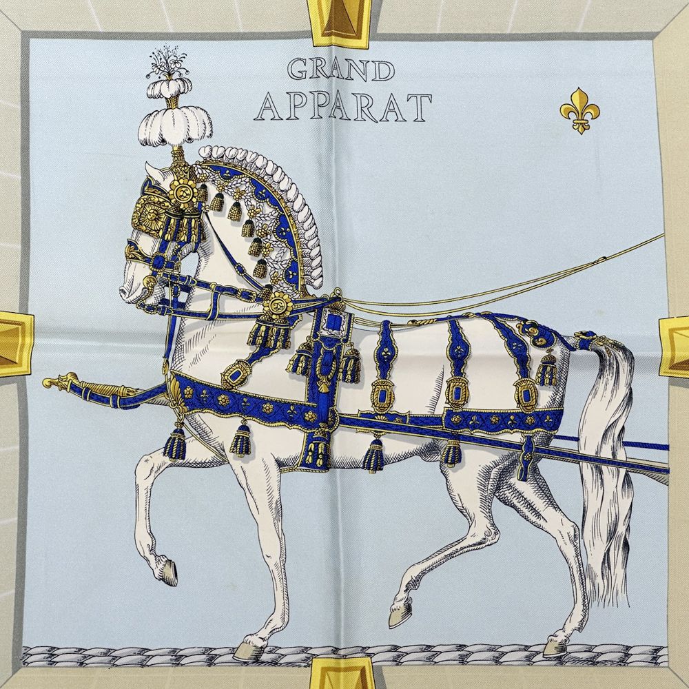 エルメス　HERMESスカーフ　カレ　90　GRANDO APPARAT 馬具柄 エルメス HERMESスカーフ カレ 90 GRANDO APPARAT 馬具柄 - メルカリ