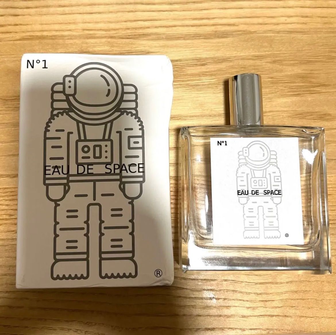 EAU DE SPACE 宇宙の臭いを再現した香水「オーデスペース」 - メルカリ