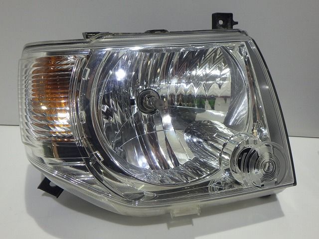 H58A パジェロミニ 後期　ハロゲン ヘッドライト  左右　レべ付 H58A パジェロミニ 後期 ハロゲン ヘッドライト 左右 レべ付