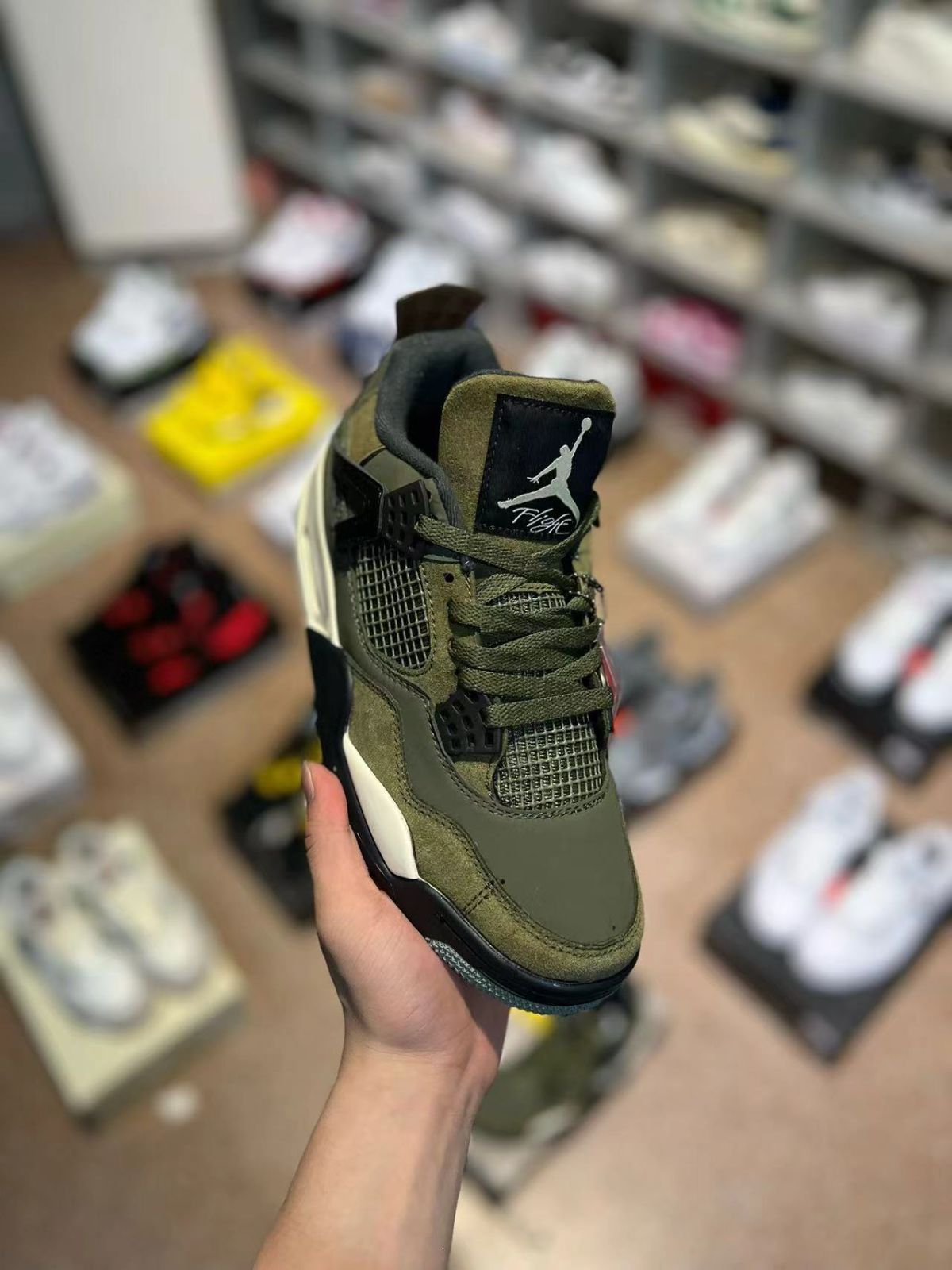 ナイキ FB9927-200/Nike Air Jordan 4 Retro SE Craft Olive エアジョーダン4 レトロ SE クラフト オリーブスニーカー メンズ