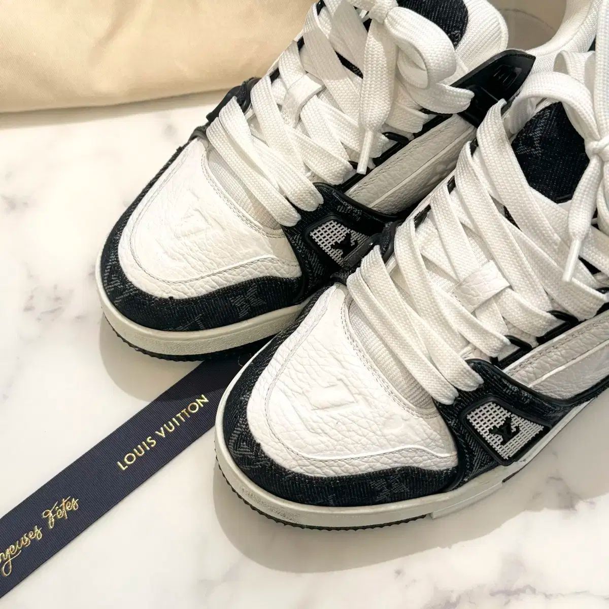 S グレード/ 230 Louis Vuitton(ルイヴィトン) LV モノグラム
