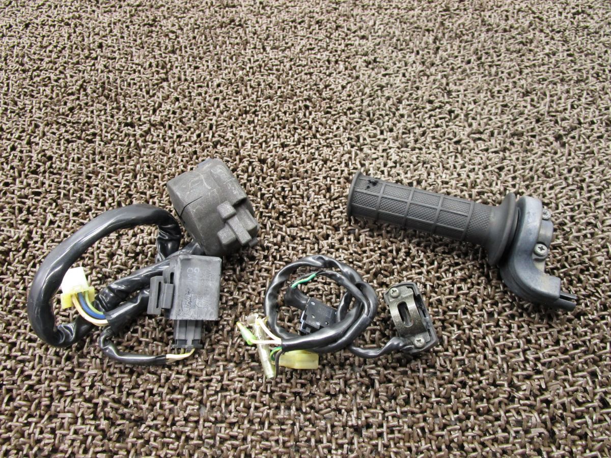 XLR250バハ ハンドルスイッチ 左右 スロットル ○Y800！キル