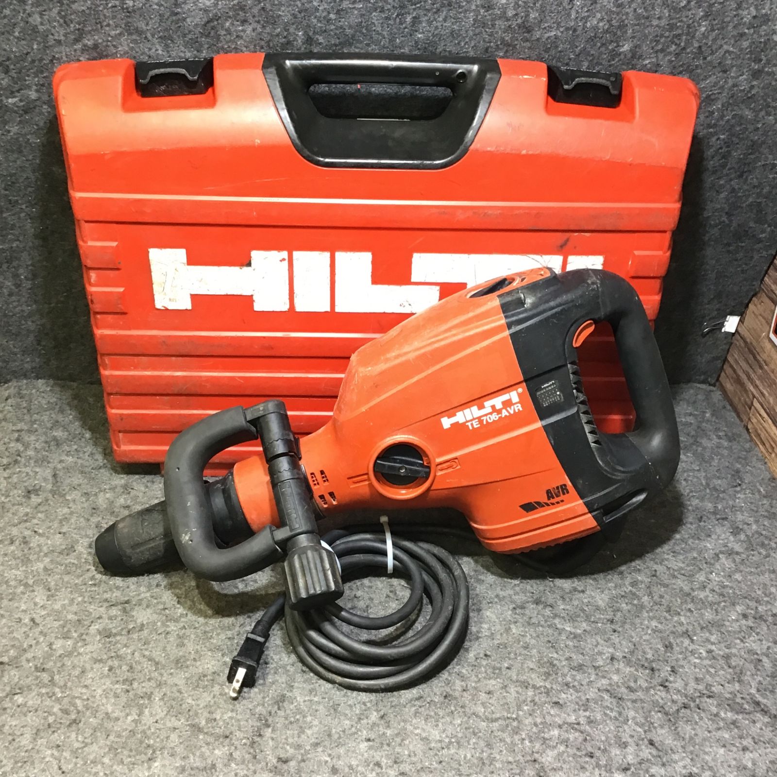 〇ヒルティ(HILTI) 電動ブレーカー TE706-AVR【桶川店】 - メルカリ