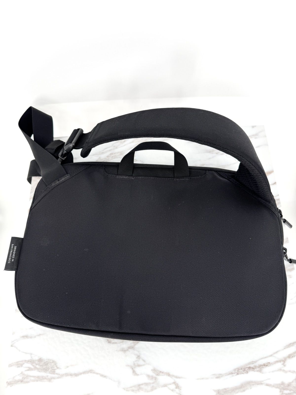 AER Tech Sling エアー テックスリング ウエストボディバッグ