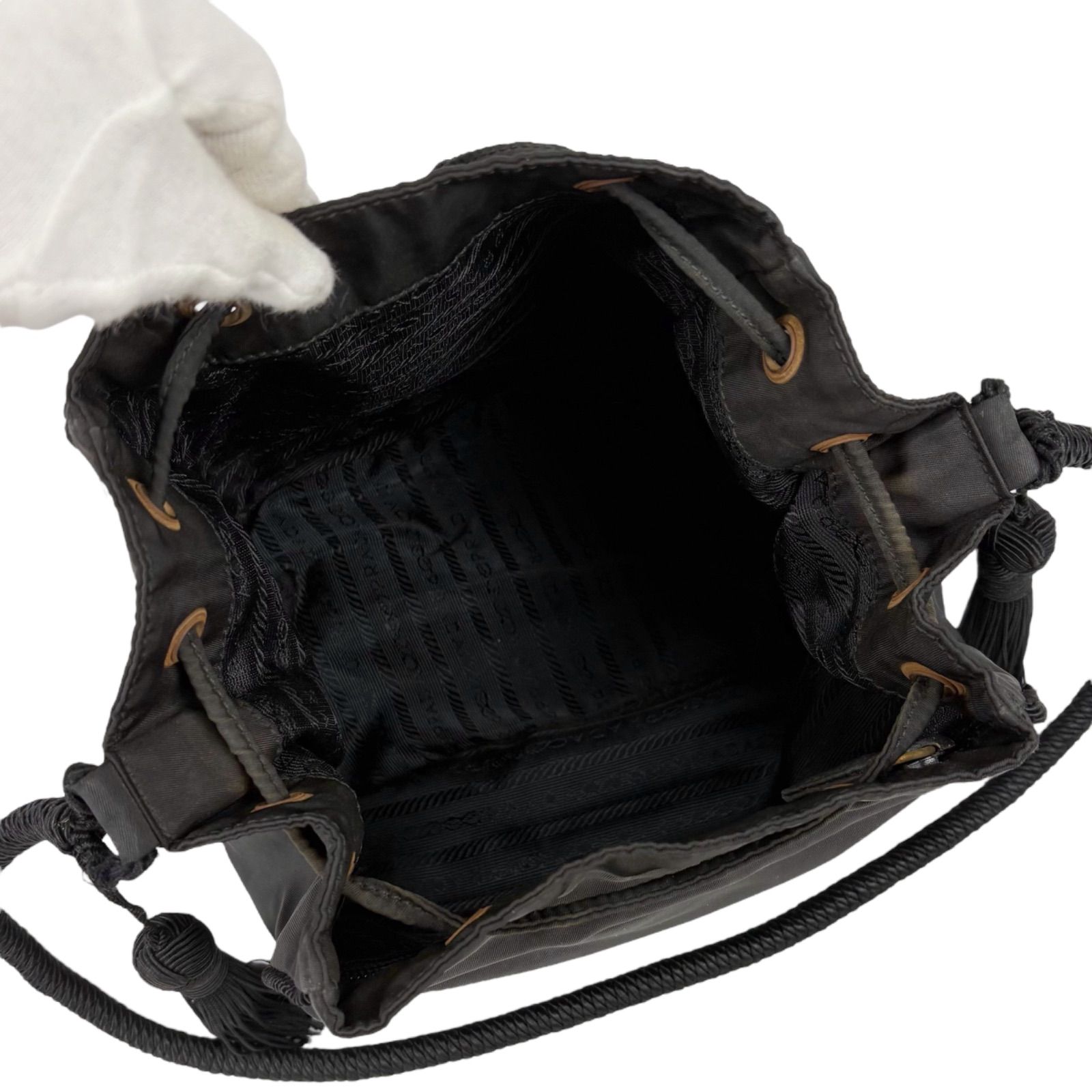 希少品‼️ PRADA プラダ　ショルダーバッグ　巾着型 ナイロン　タッセル プラダ PRADA 巾着型 ミニショルダーバッグ ビーズロゴ タッセル