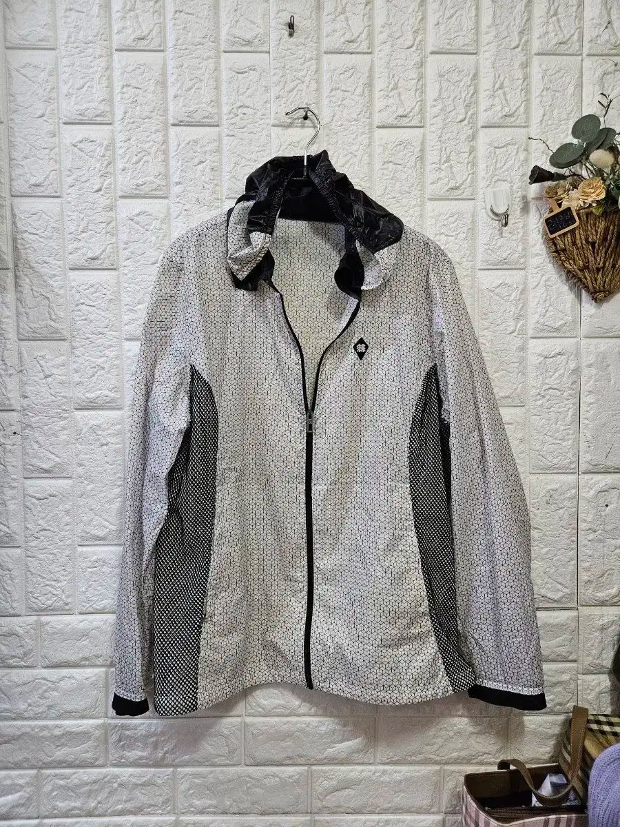 メンズ Kolon ウィンドブレーカー