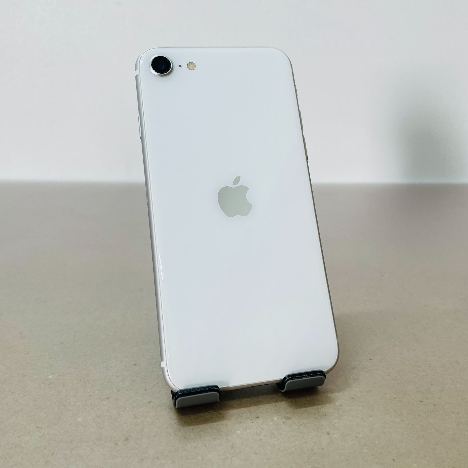 iPhoneSE第2世代64GBバッテリー最大容量100%SIMフリー バッテリー最大