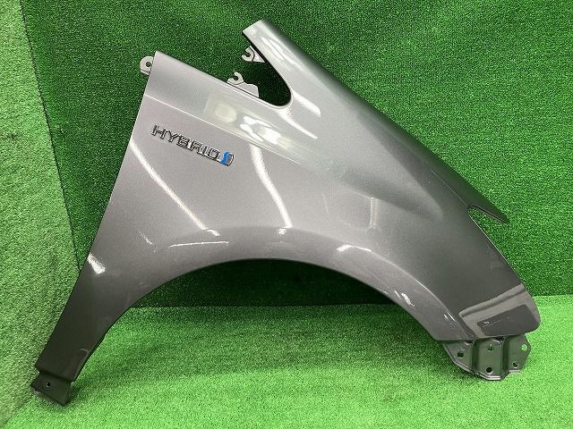 プリウスα ZVW41W 右フロントフェンダー S 5人 53801-47060 1G3 - メルカリ 