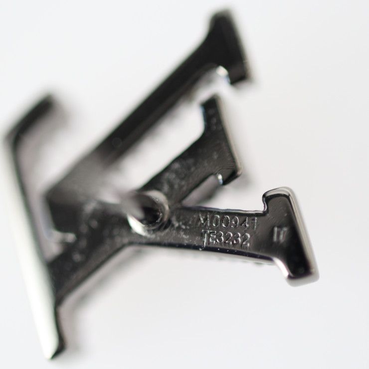 ヴィトンのピアス LOUIS VUITTON ルイ ヴィトン ピアス M00941 メタル ガンメタル