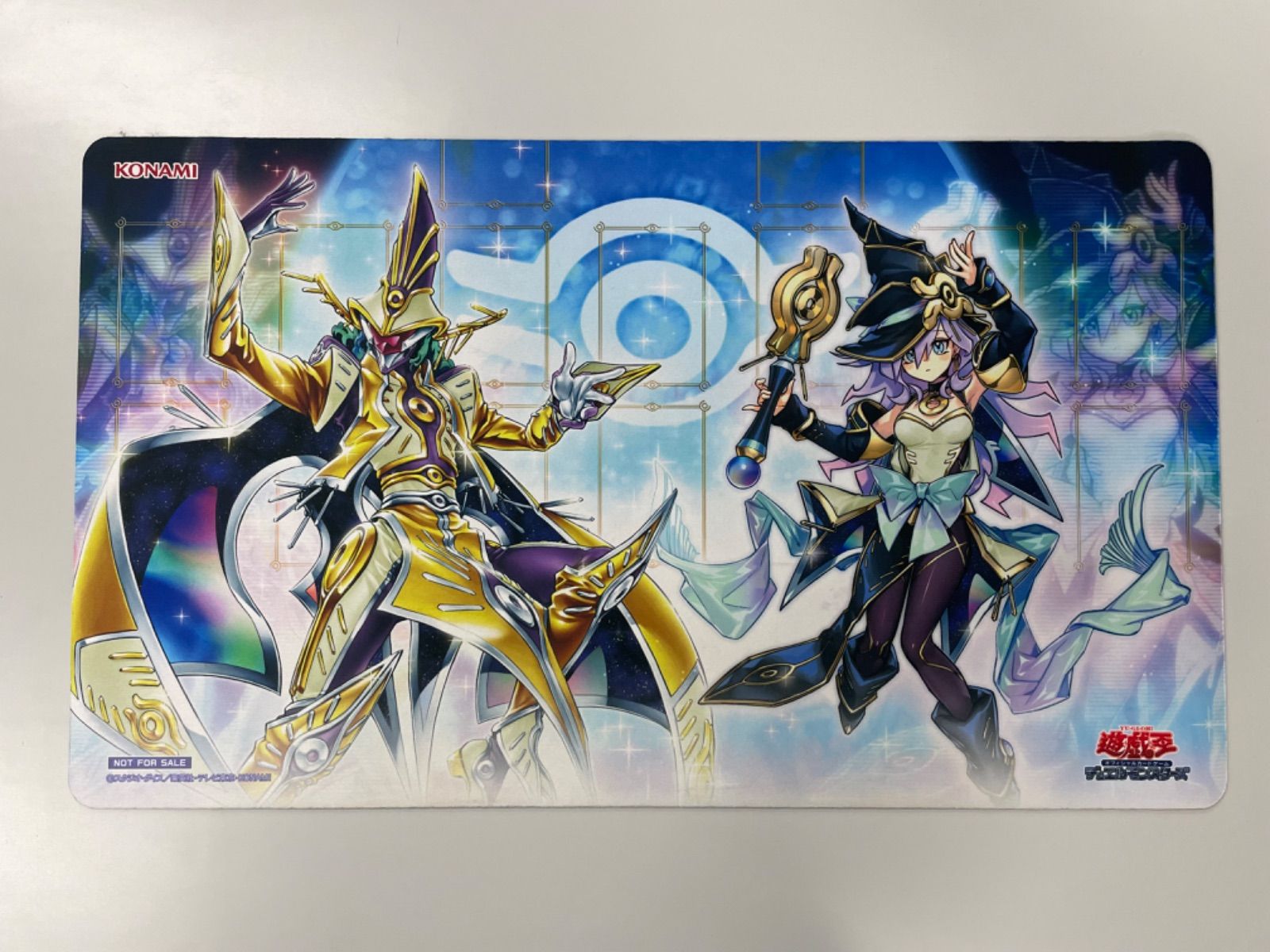 遊戯王　遊戯王の日　幻惑の見習い魔術師　プレイマット 遊戯王 幻惑の見習い魔術師 幻惑の魔術師プレイマット