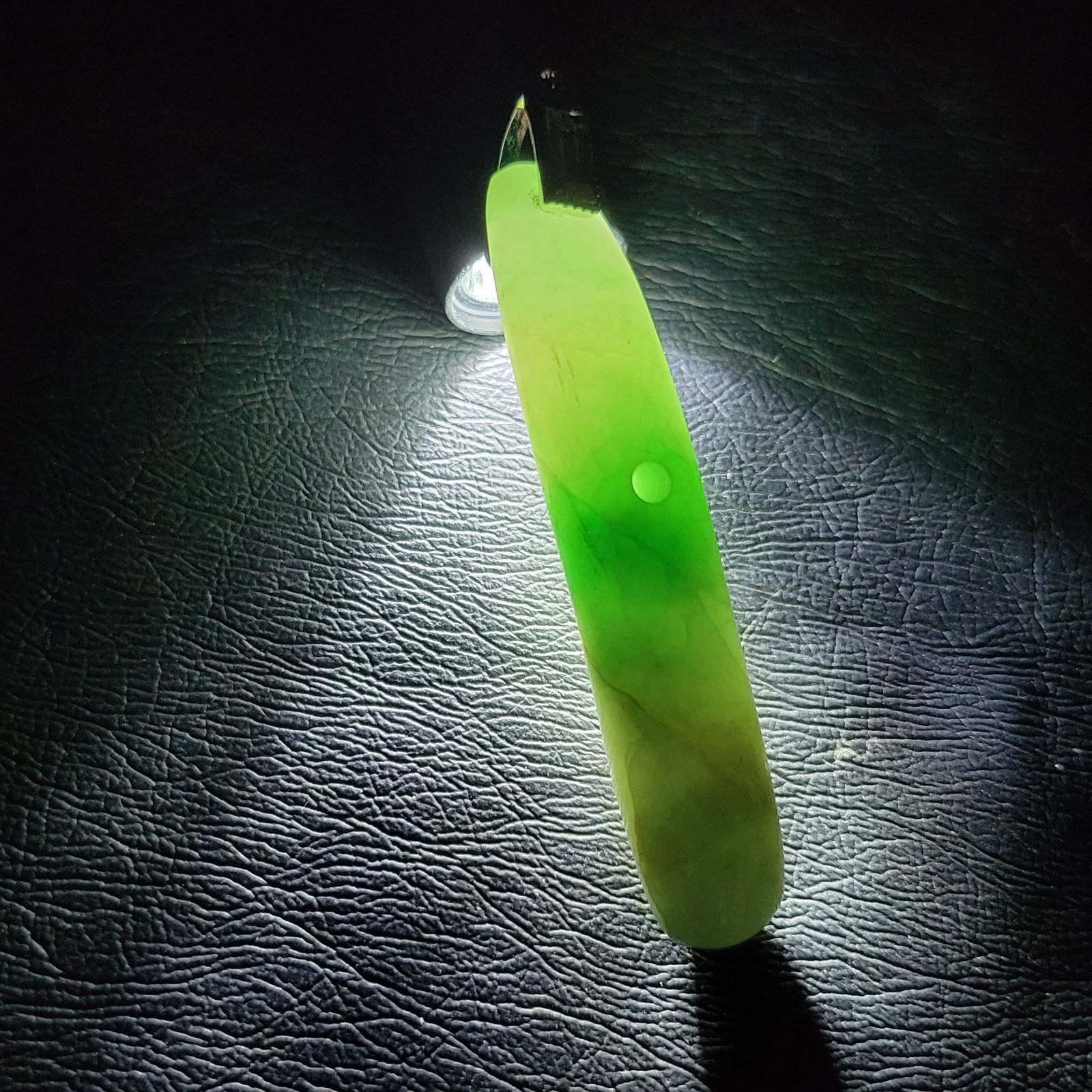 糸魚川翡翠:大珠　HB0001 糸魚川翡翠:大珠 HB0001 - メルカリ