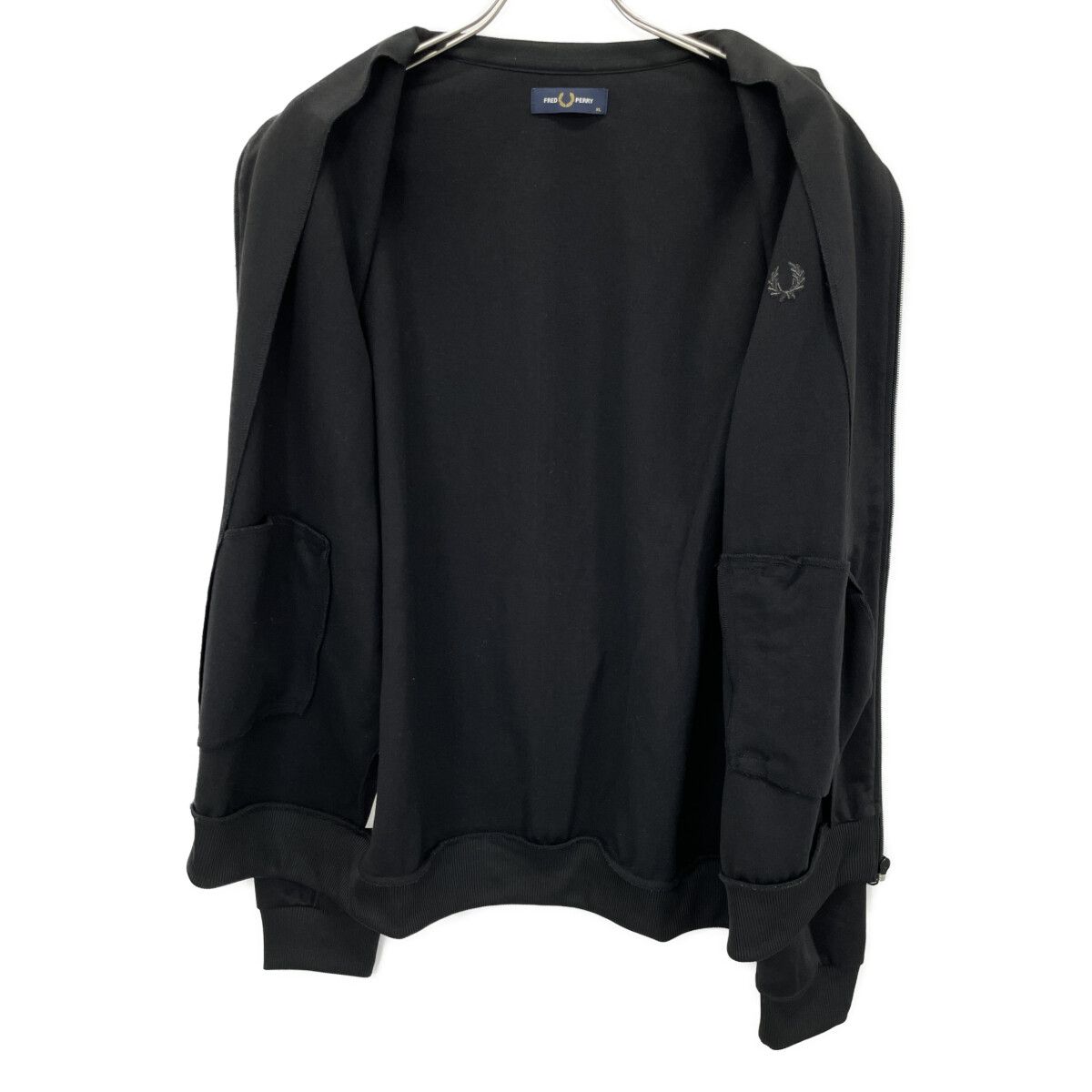 FRED PERRY フレッドペリー J6000/102/01980/407 ﾌﾞﾗｯｸ ｺｯﾄﾝ混 ﾛｺﾞ刺繍  