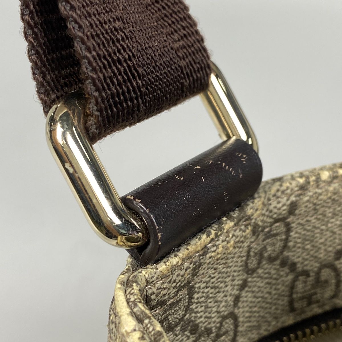GUCCI グッチ メッセンジャーバッグ 柄 ショルダーバッグ 斜め掛け GUCCI グッチ バッグ 新作 ショルダーバッグ メッセンジャー