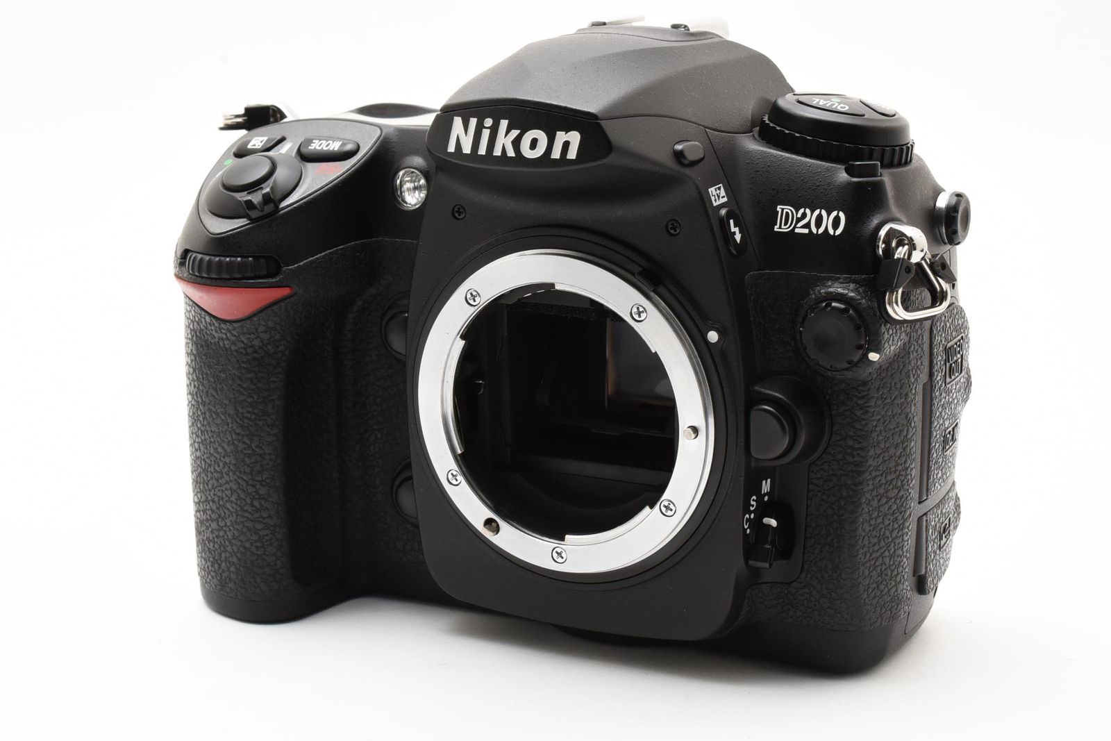 ほぼ新品 Nikon D200 ボディ CCDセンサー 搭載 ニコン 8607 ほぼ新品 Nikon D200 ボディ CCDセンサー 搭載 ニコン 8607