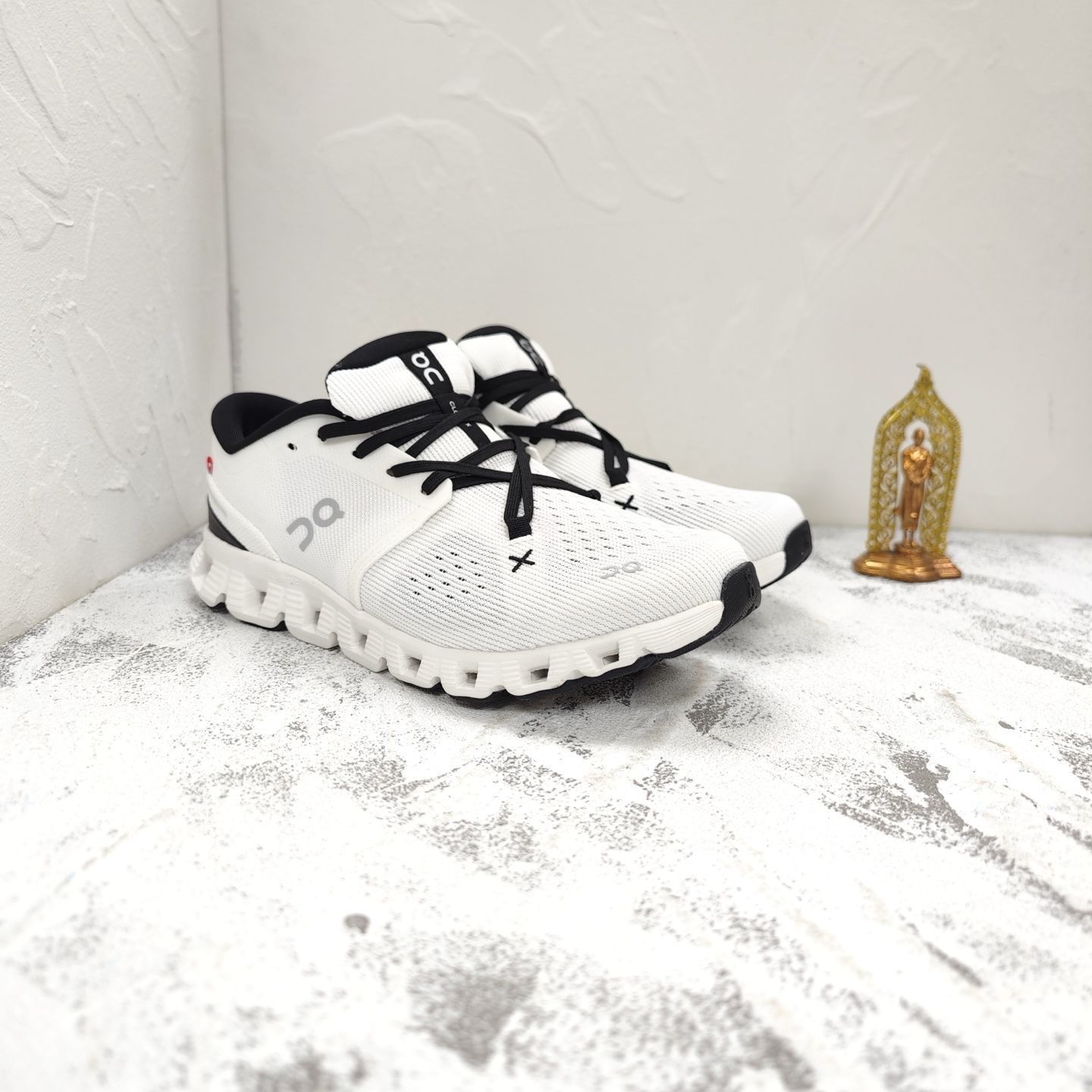 On Cloud X オンクラウド スニーカー UK4 23cm ホワイト On Cloud X 4 M Ivory | Black （オン クラウド エックス 4