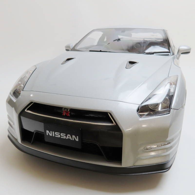 S02-s014 イーグルモス 1/8 週刊 日産 R35 GT-R 完成品 現状 S02-s014 イーグルモス 1/8 週刊 日産 R35 GT-R 完成品 現状