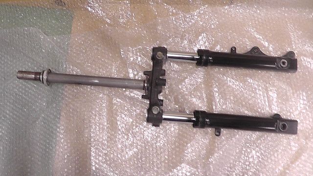 の フロントフォーク