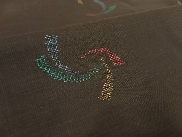 平和屋着物○本場大島紬 9マルキ 地空 短冊文 ロング丈 正絹 逸品 未