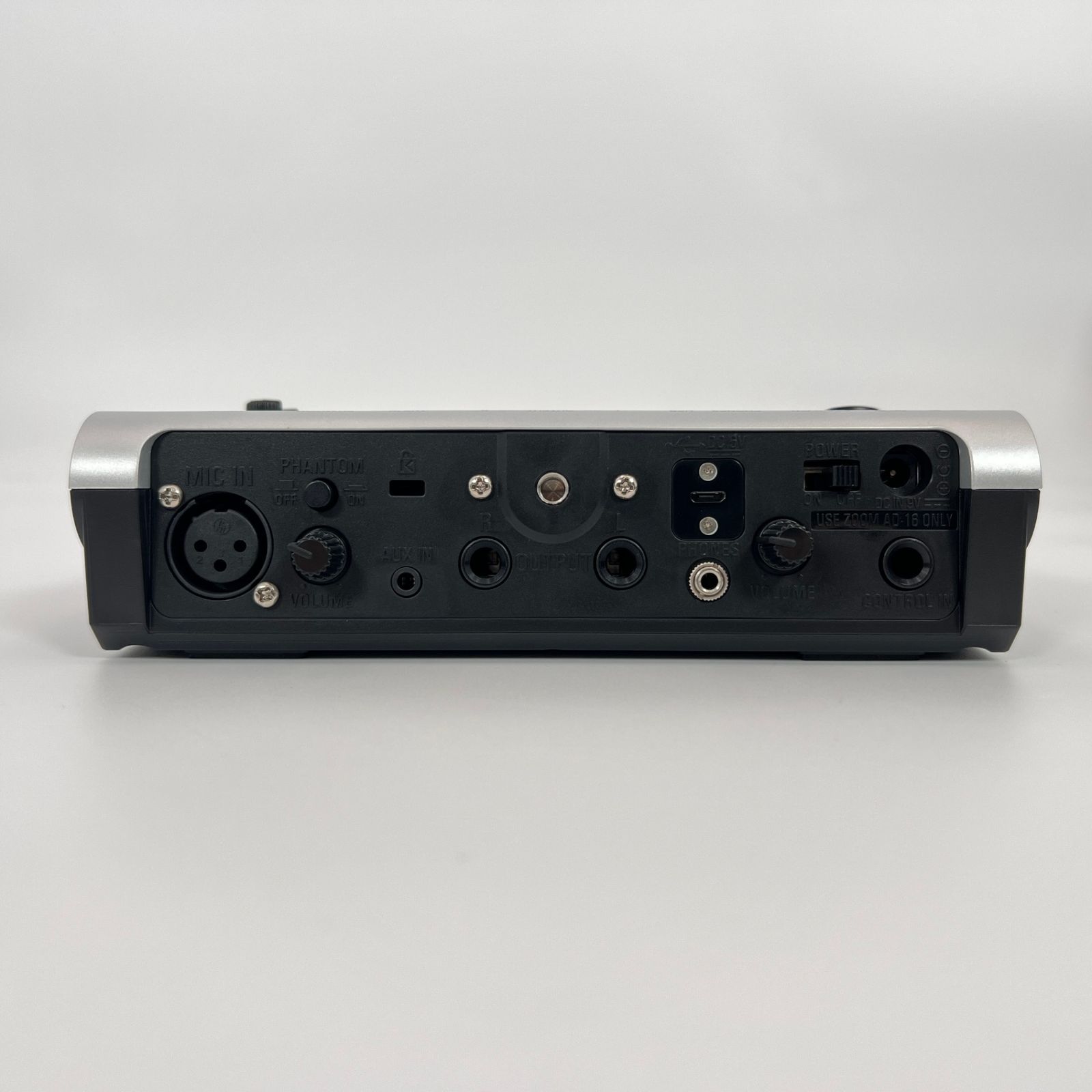 L.L.Bean MA-1 フライトジャケット RME Fireface 800 オーディオインターフェースとOWC Dock