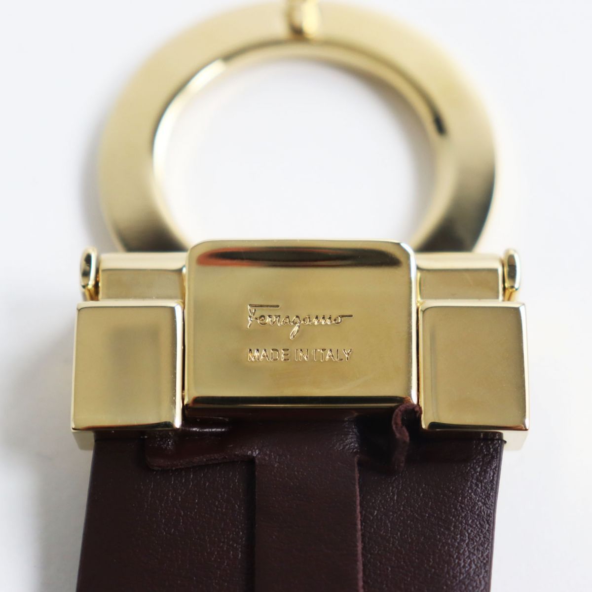 新品 SALVATORE FERRAGAMO レザー ベルト 箱・保存袋付 - 小物