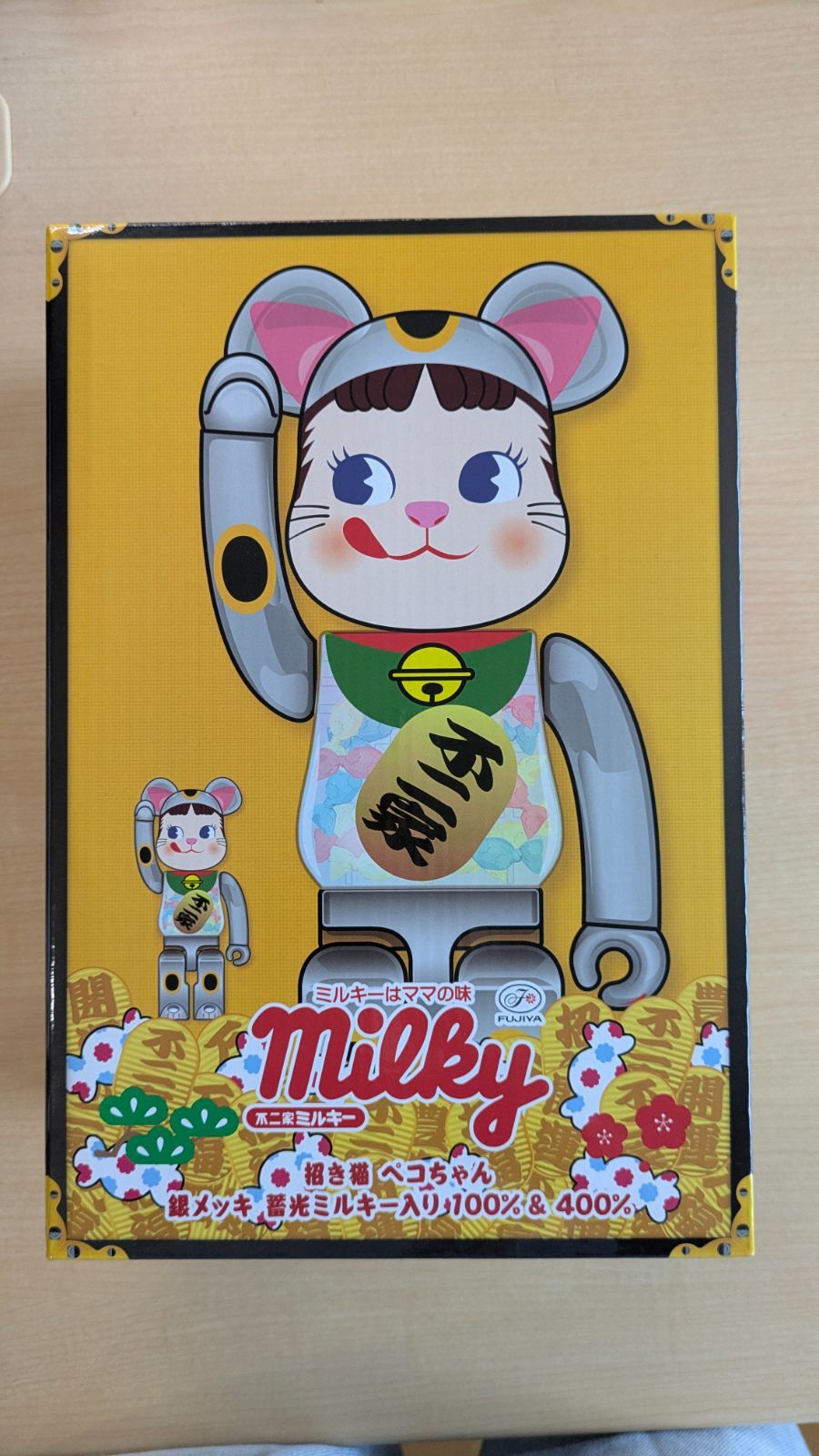 新品】 BE＠RBRICK ベアブリック 招き猫 ペコちゃん 金メッキ 蓄光 
