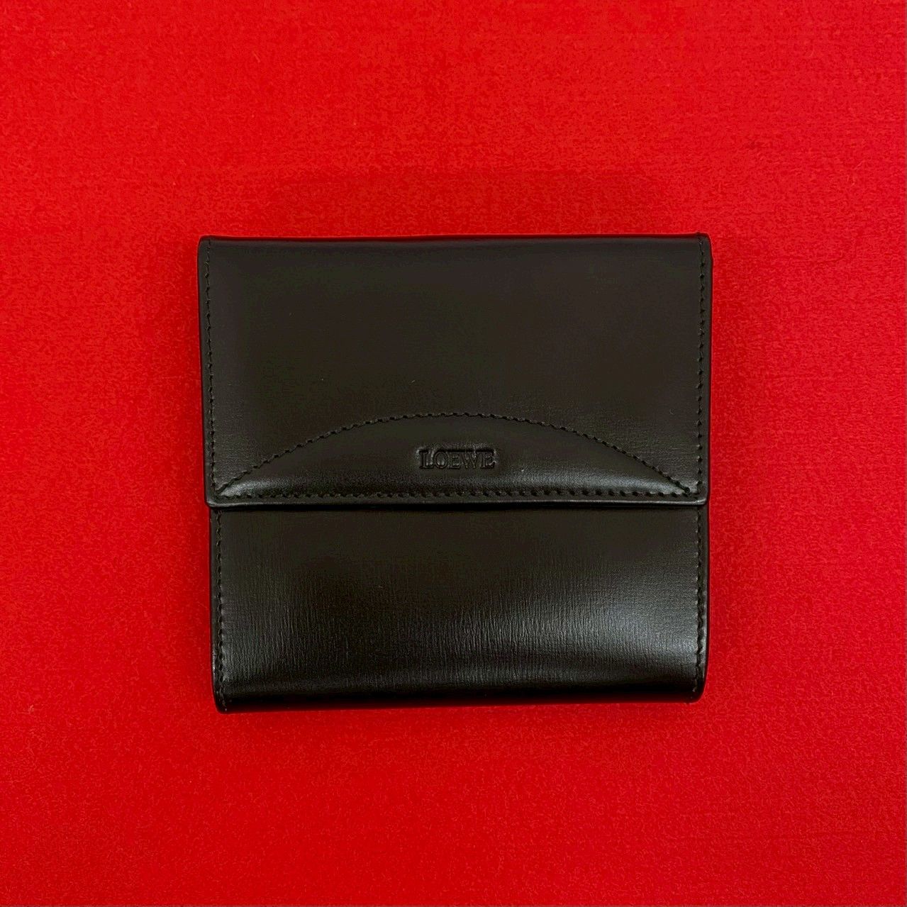 未使用保管品 LOEWE ロエベ ロゴ レザー 本革 二つ折り 財布 未使用保管品 LOEWE ロエベ ロゴ レザー 本革 二つ折り 財布