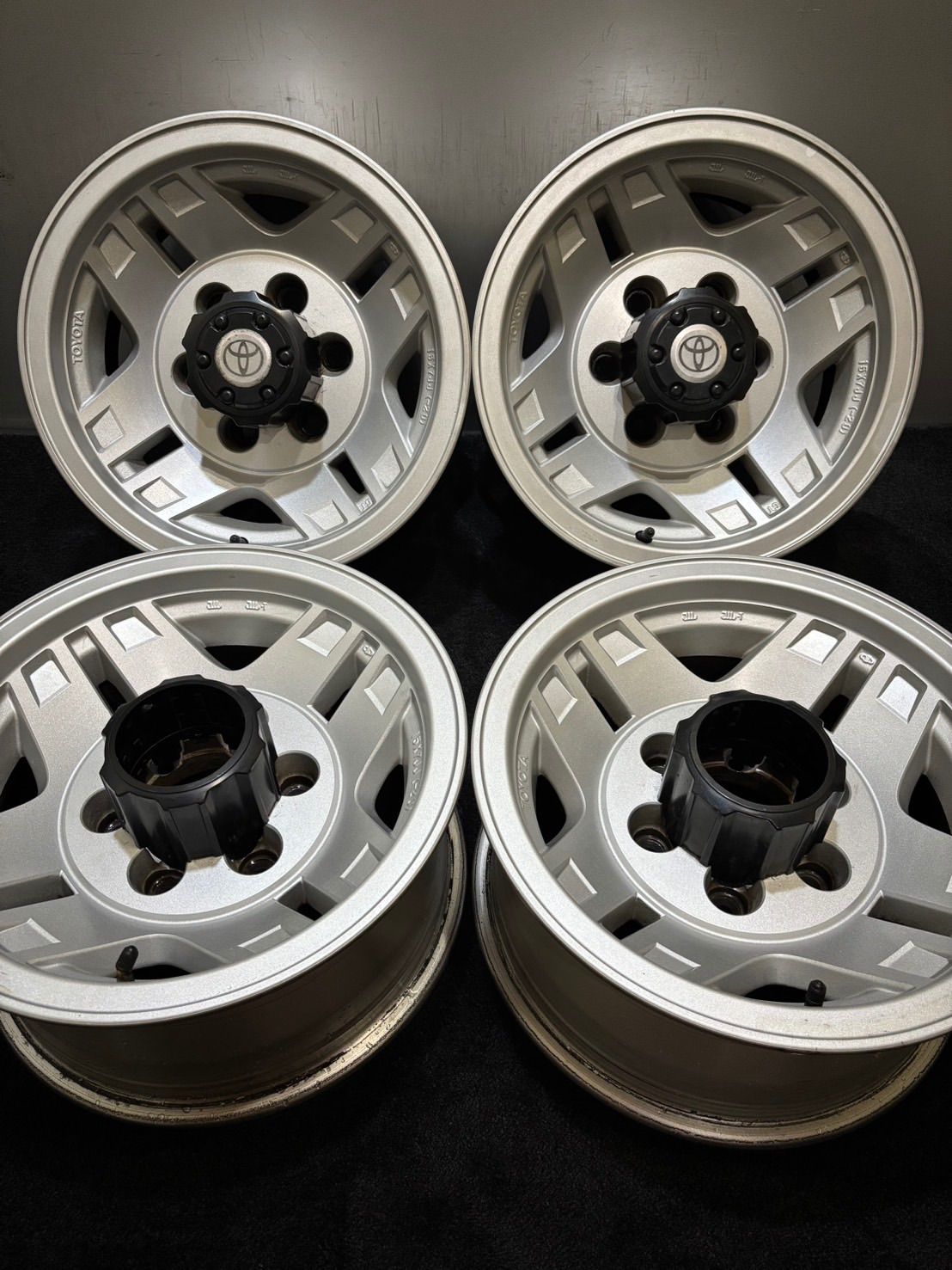 15インチ アルミ ホイールランクルプラド78 ランクルプラド(KZJ78W)後期 EMR PRODUT 15インチホイール 8J