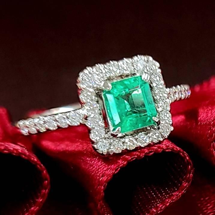 高級コロンビア産 0.6ct エメラルド ダイヤモンド プラチナ リング