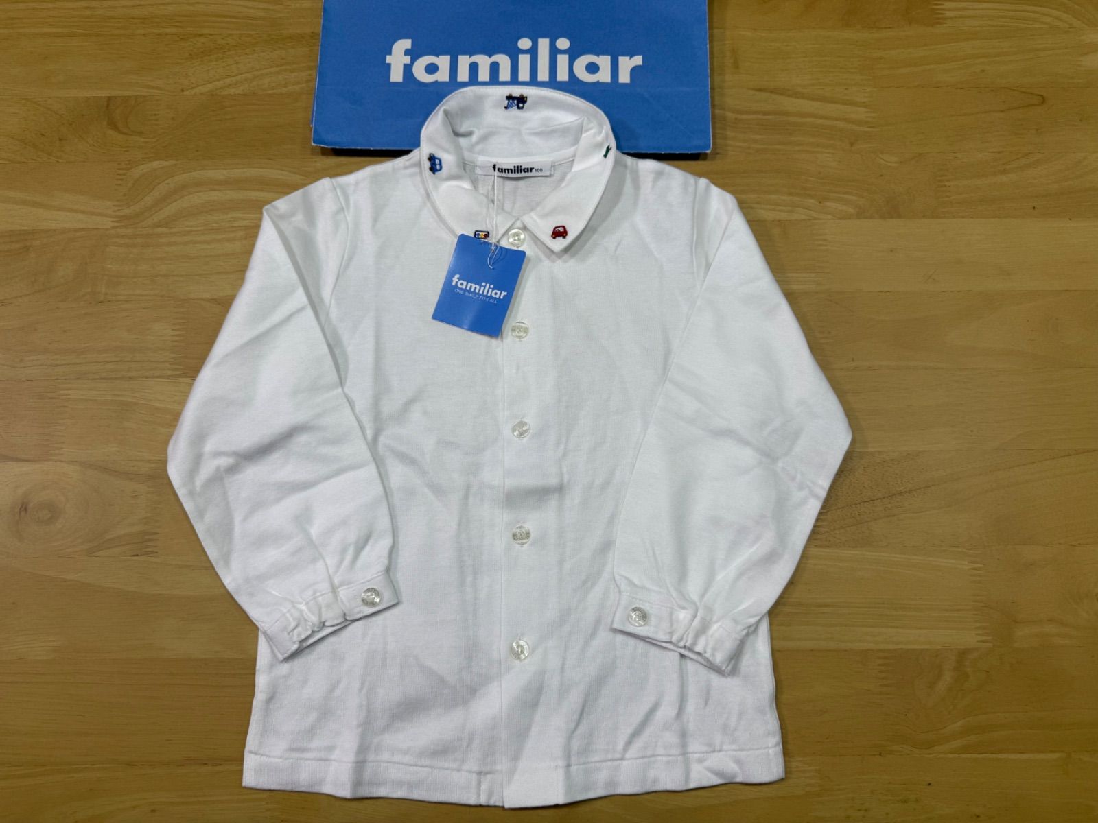 次*き様 【新品未使用タグ付き】 familiar ファミリア ブラウス 次*き様 【新品未使用タグ付き】 familiar ファミリア ブラウス