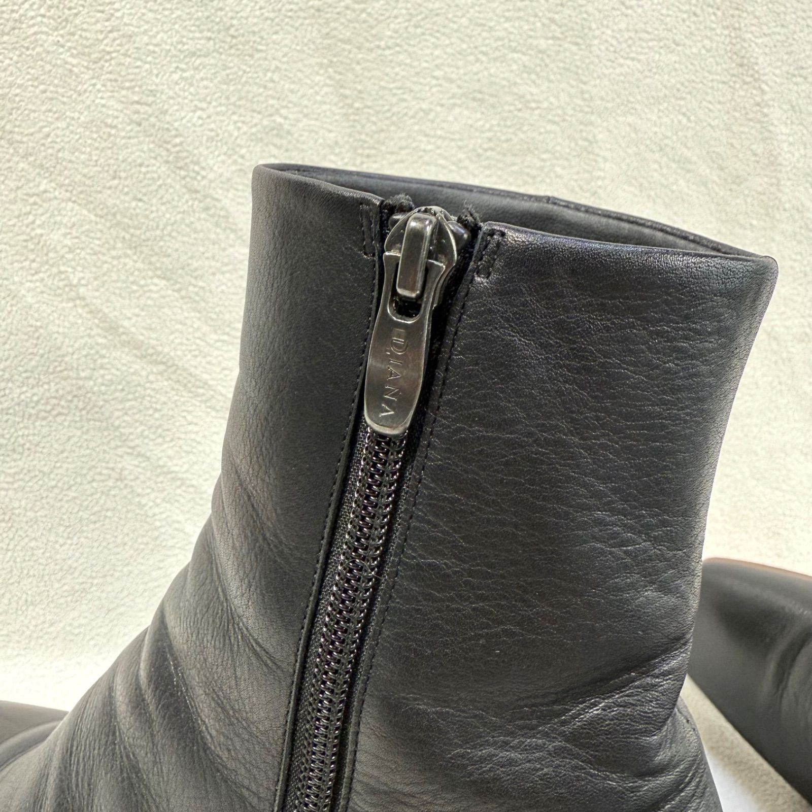 極美品✨ダイアナ スクエアトゥ サイドジップ ショートブーツ ブラック