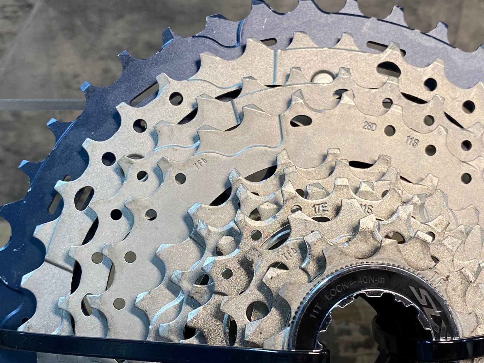 SHIMANO SLX CS-M7000 11-42T 11s スプロケット シマノ shimano CS-M7000 11S 11-42T ・フロント：ダブル