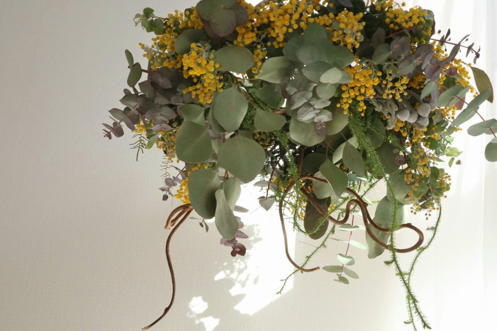 専用ページ☆ミモザのフライングリース パールアカシア 春待ちリース