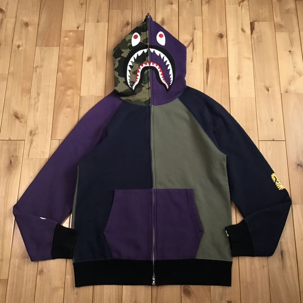 Crazy color camo シャーク パーカー Lサイズ shark full zip hoodie a bathing ape BAPE エイプ ベイプ アベイシングエイプ 迷彩
