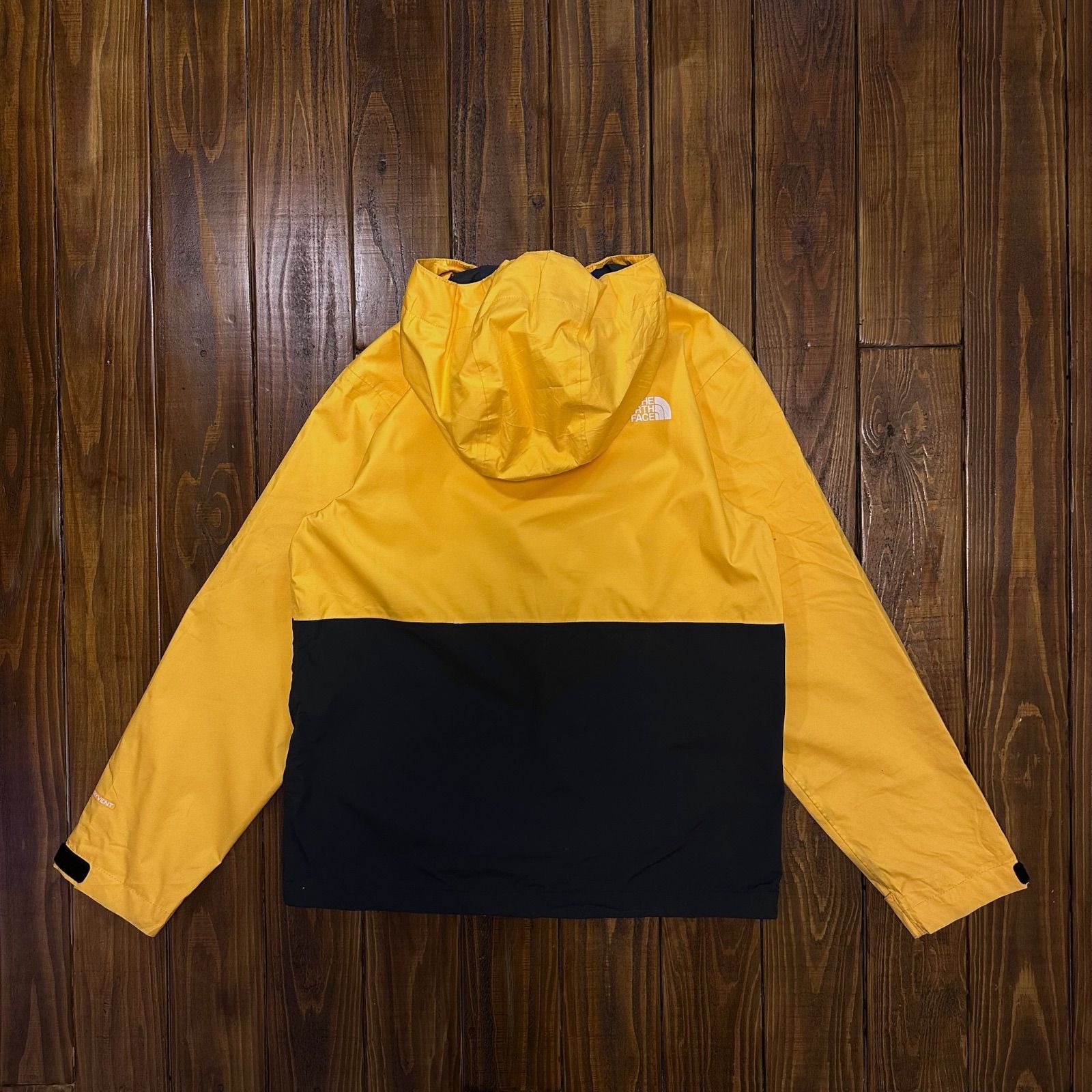 DRYVENTナイロンジャケット