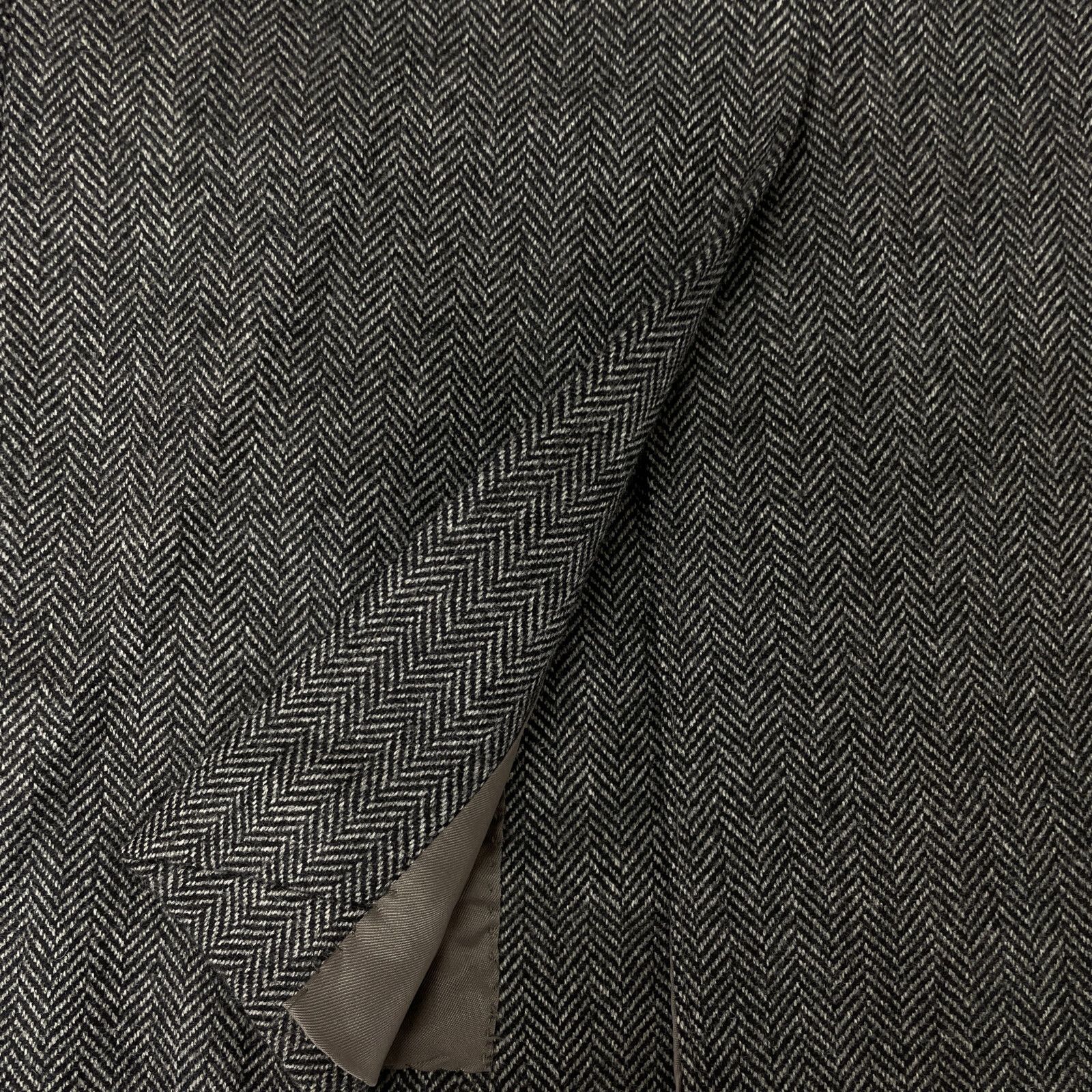 ISAIA イザイア ｸﾞﾚｰ ﾍﾘﾝﾎﾞｰﾝ ｳｰﾙ×ｶｼﾐﾔ 段返り3B ｼﾞｬｹｯﾄ 44