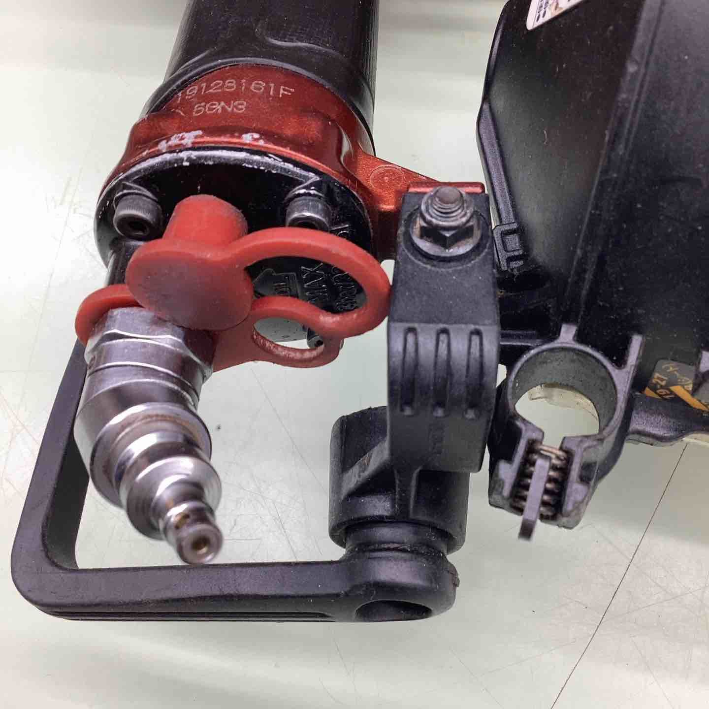 高圧エア釘打ち機 HN