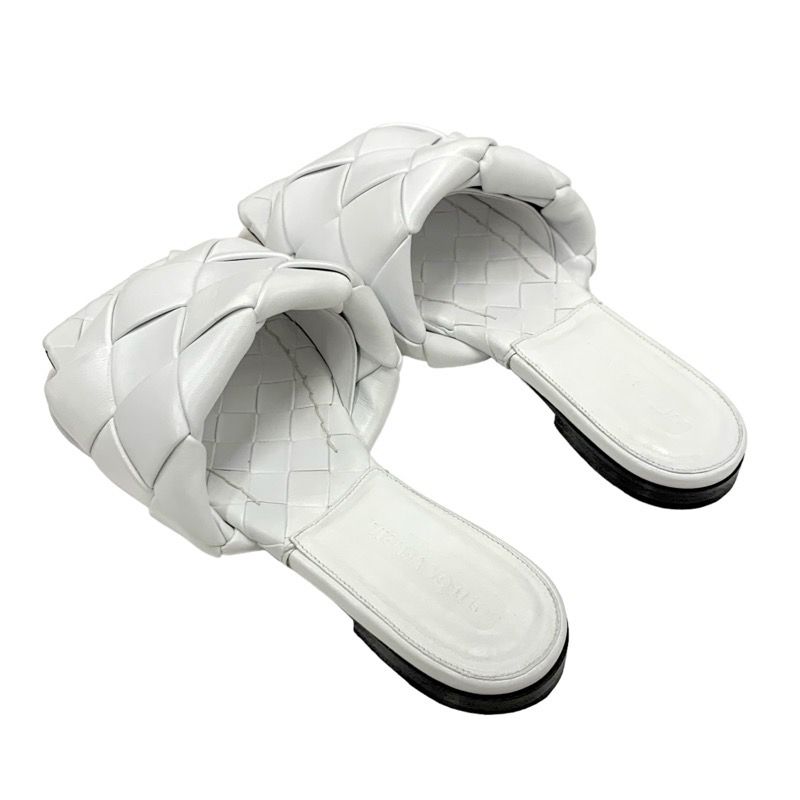 ボッテガ ヴェネタ リド イントレチャート フラットサンダル ブラックリド フラットサンダル| Bottega Veneta® 日本