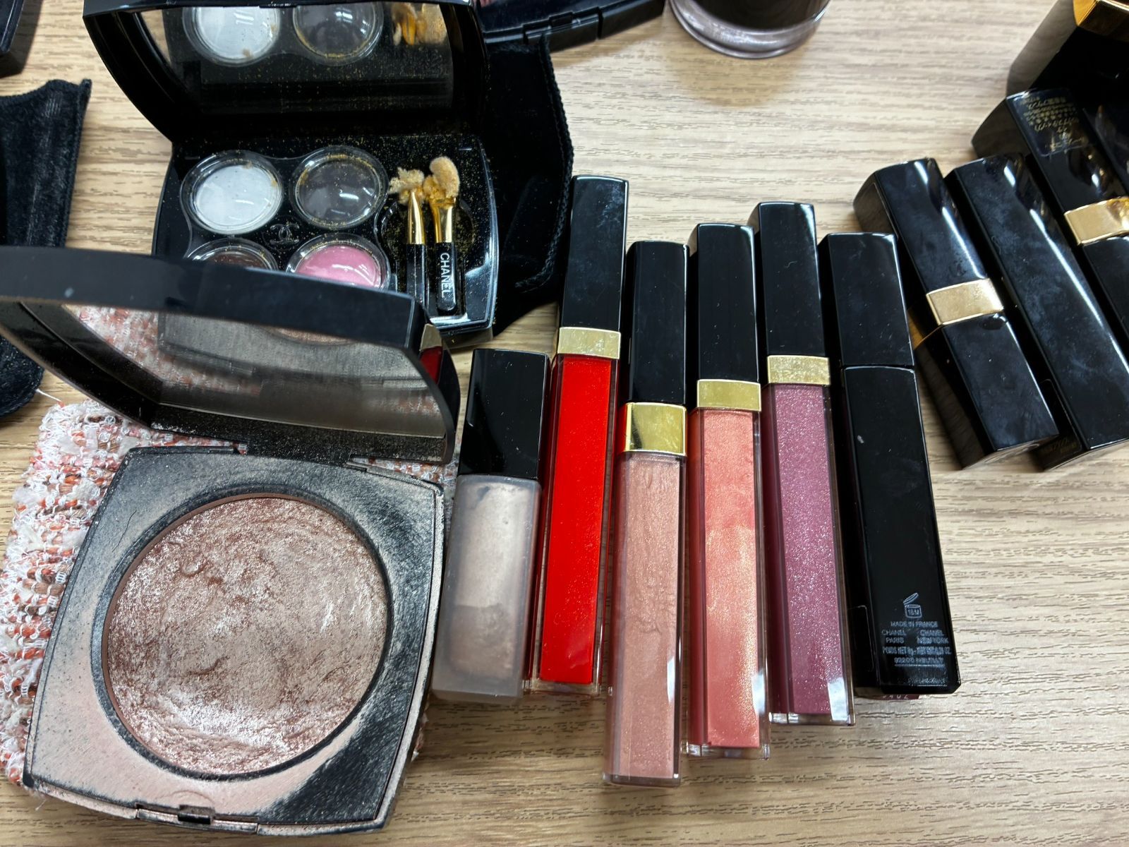 CHANEL シャネル