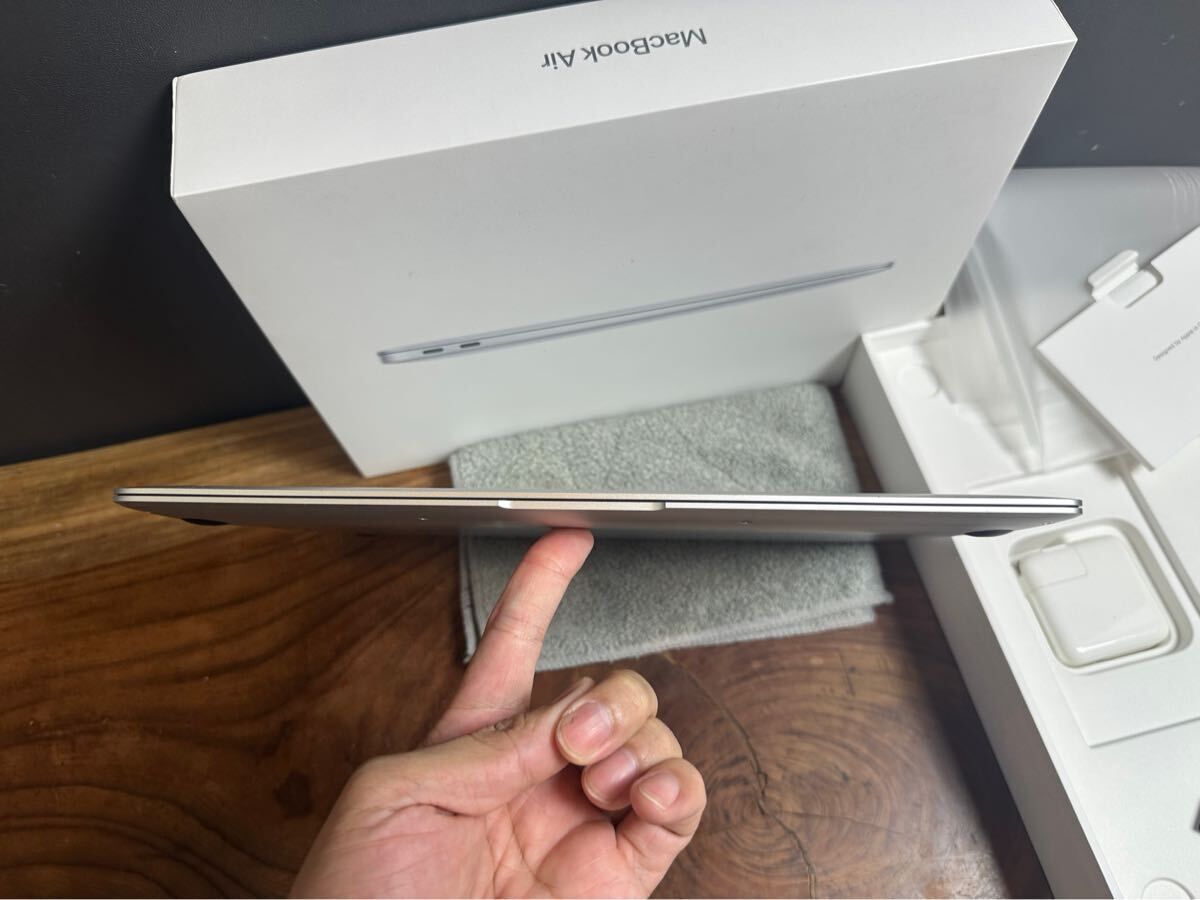 極美品」MacBook Air (13-inch, M1, 2020) /M1 8コア/8GB