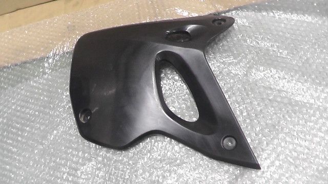 KSR110　KL110A-000xxx　の サイドカバー　左　傷:#1737423796
