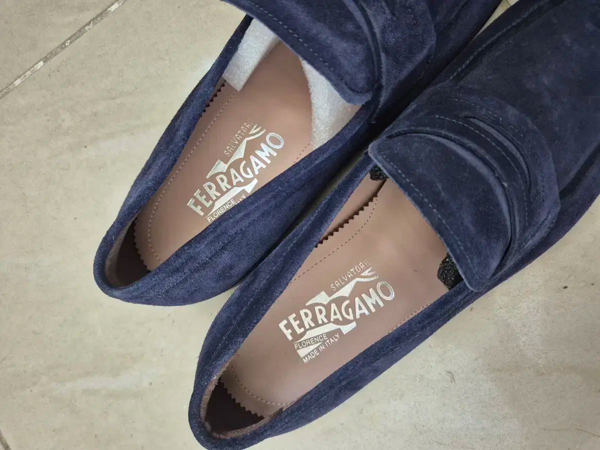 FERRAGAMO フェラガモ