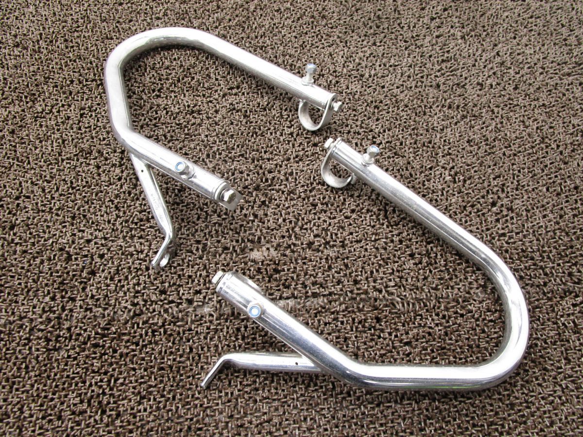 ワゴンセールも実施中。 BMW R80 7 エンジンガード ▲A5342 キャブ車 ツインサス R80 デザイン性