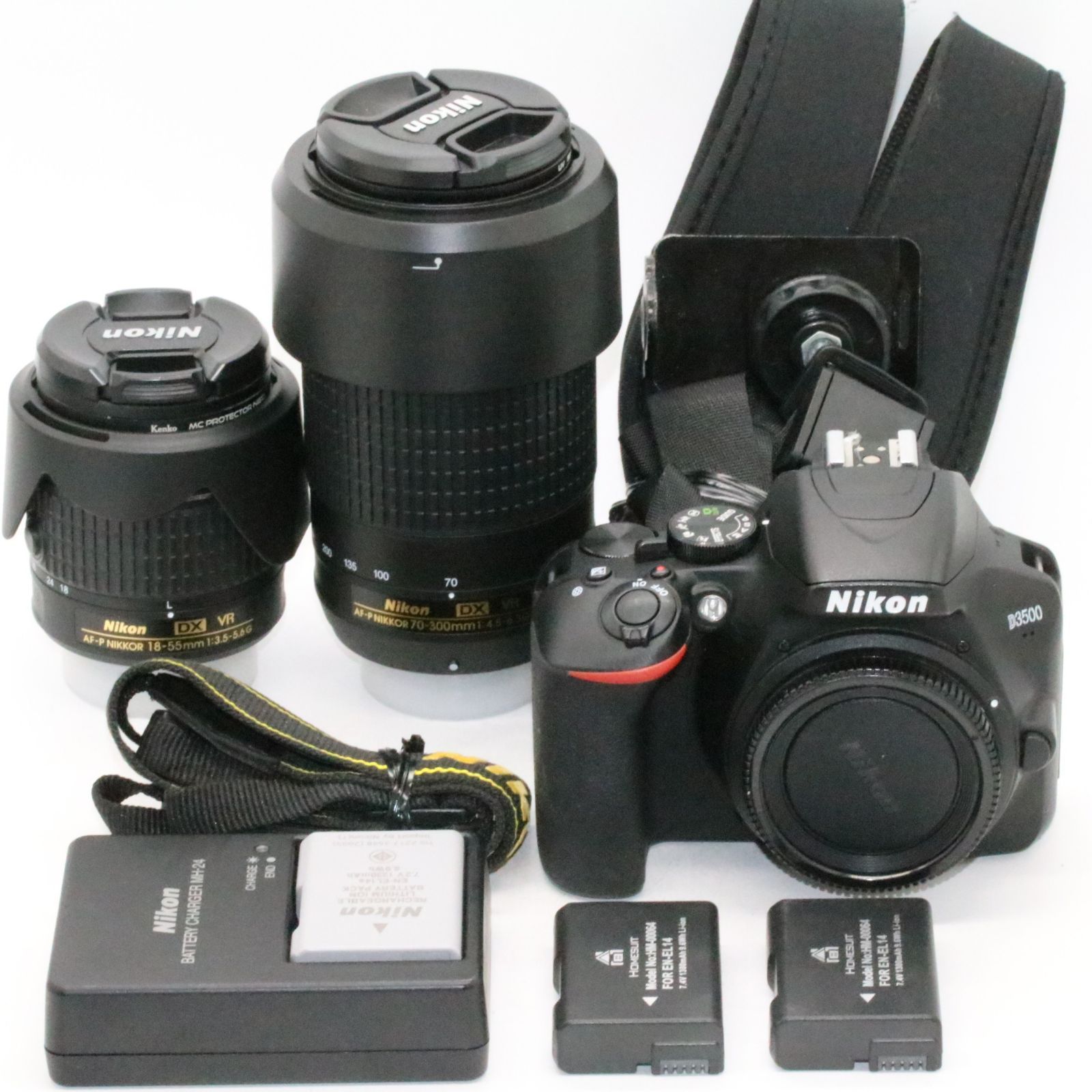 美品 予備バッテリー付き Nikon デジタル一眼レフカメラ D3500 ダブル