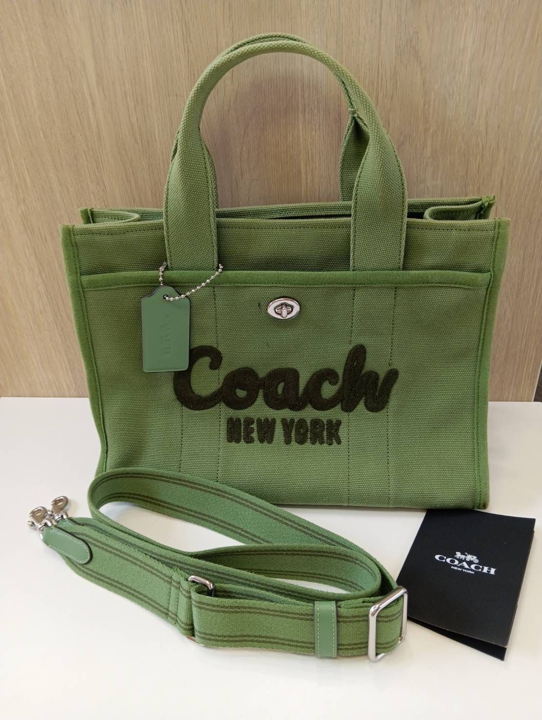 中古品】 COACHコーチ カーゴ トート CP158 トートバッグ 緑 中古品】 COACHコーチ カーゴ トート CP158 トートバッグ 緑