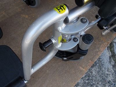 レッグサポートなし 簡易モジュール車椅子