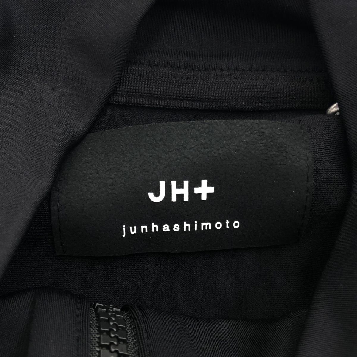 JH ジェイエイチ プラス 24AW HALF ZIP POLO ストレッチナイロン ハーフジッププルオーバー 1102420036 ブラック 3 WWW_KARIMZIABAT_FR