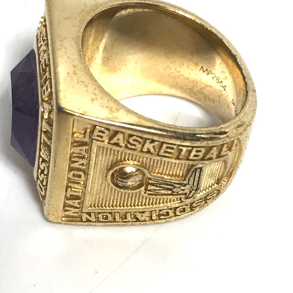 コラボ★送料込♪【Louis Vuitton x NBA】Signet Ring Gold 指輪 Louis Vuitton x NBA Signet Ring Gold in Gold with Gold-tone - US