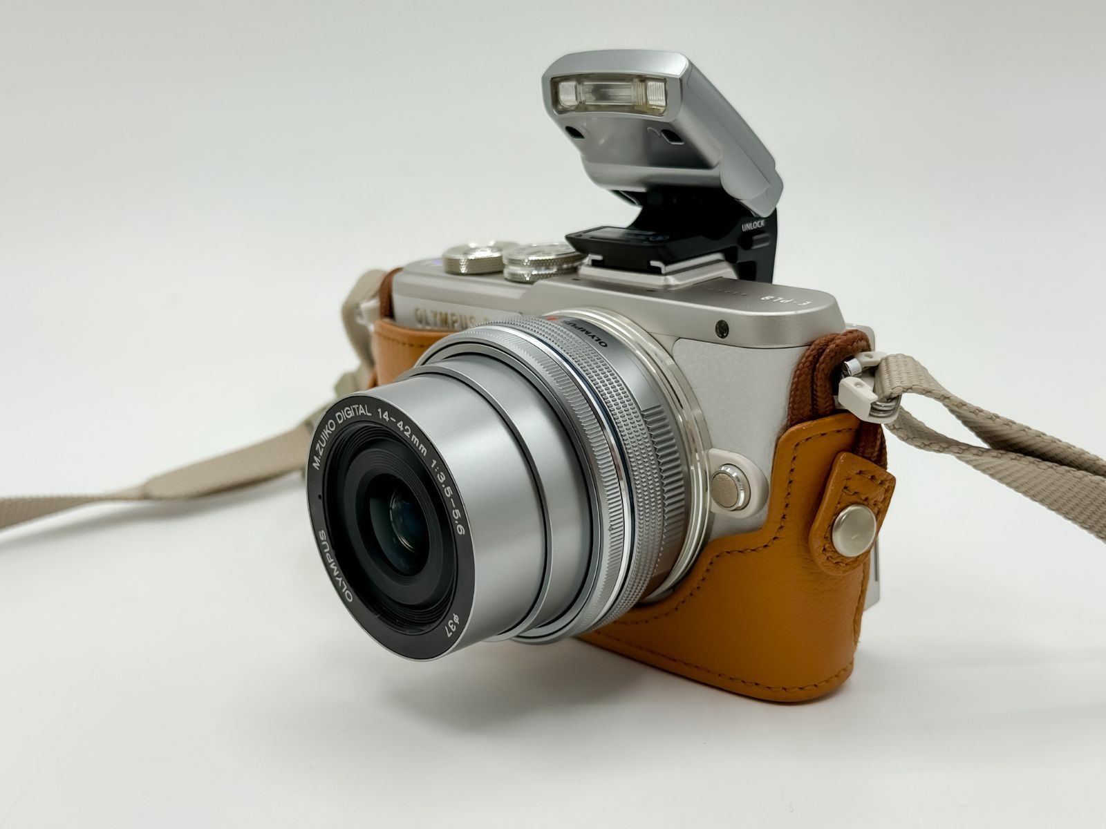 OLYMPUS PEN E-PL8 ミラーレス一眼カメラ レンズキット 美品 - メルカリ