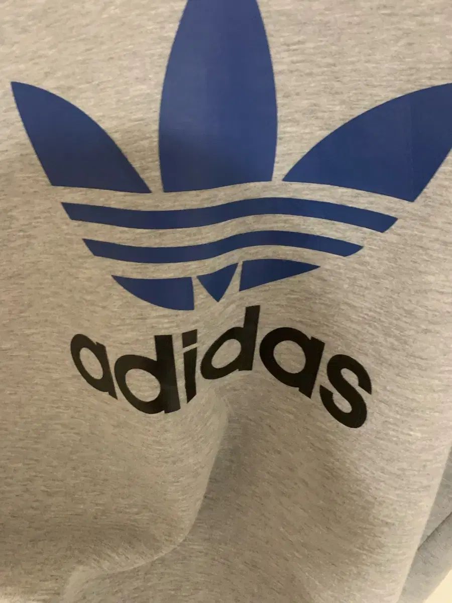 adidas アディダス